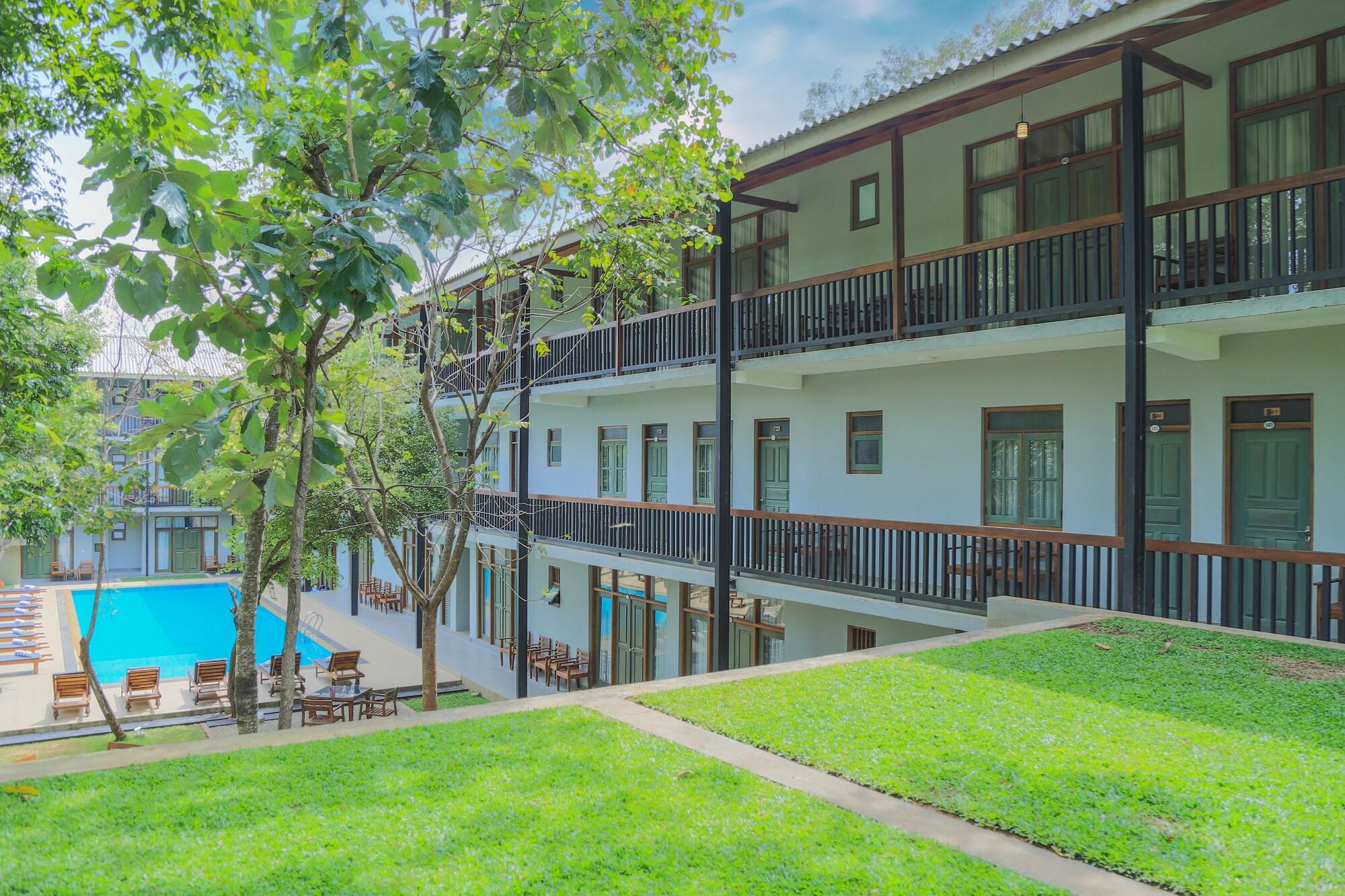 Fresco Water Villa Sigiriya Exterior photo