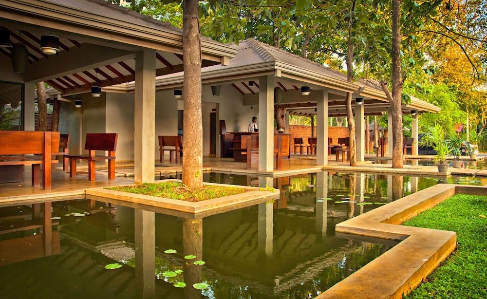 Fresco Water Villa Sigiriya Exterior photo