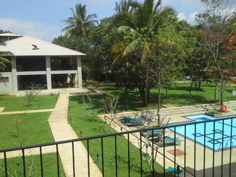 Fresco Water Villa Sigiriya Exterior photo