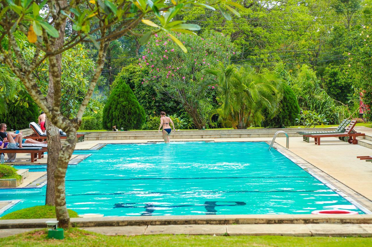Fresco Water Villa Sigiriya Exterior photo